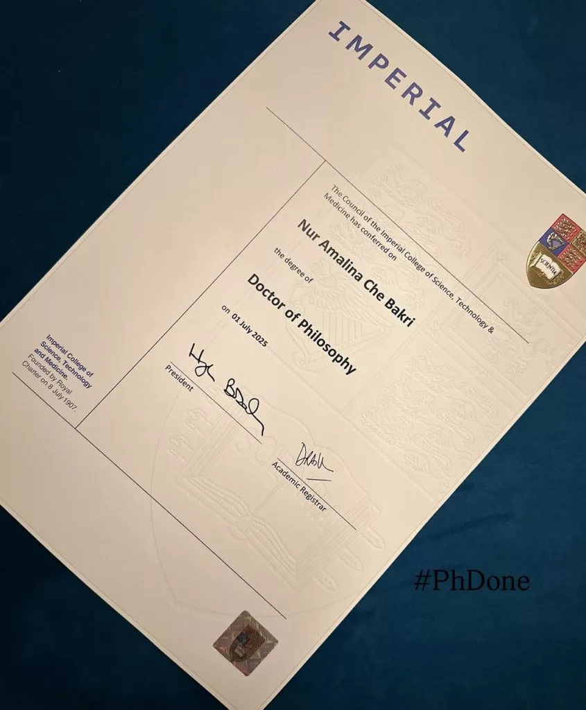 Anak Demam & Tidur Hanya Dua Jam, Dr. Amalina Kongsi Cabaran Getir Demi Genggam PhD