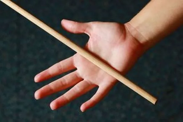 Rotan Pelajar Perlu Dikembalikan Tapi Dengan Syarat Ketat – PM