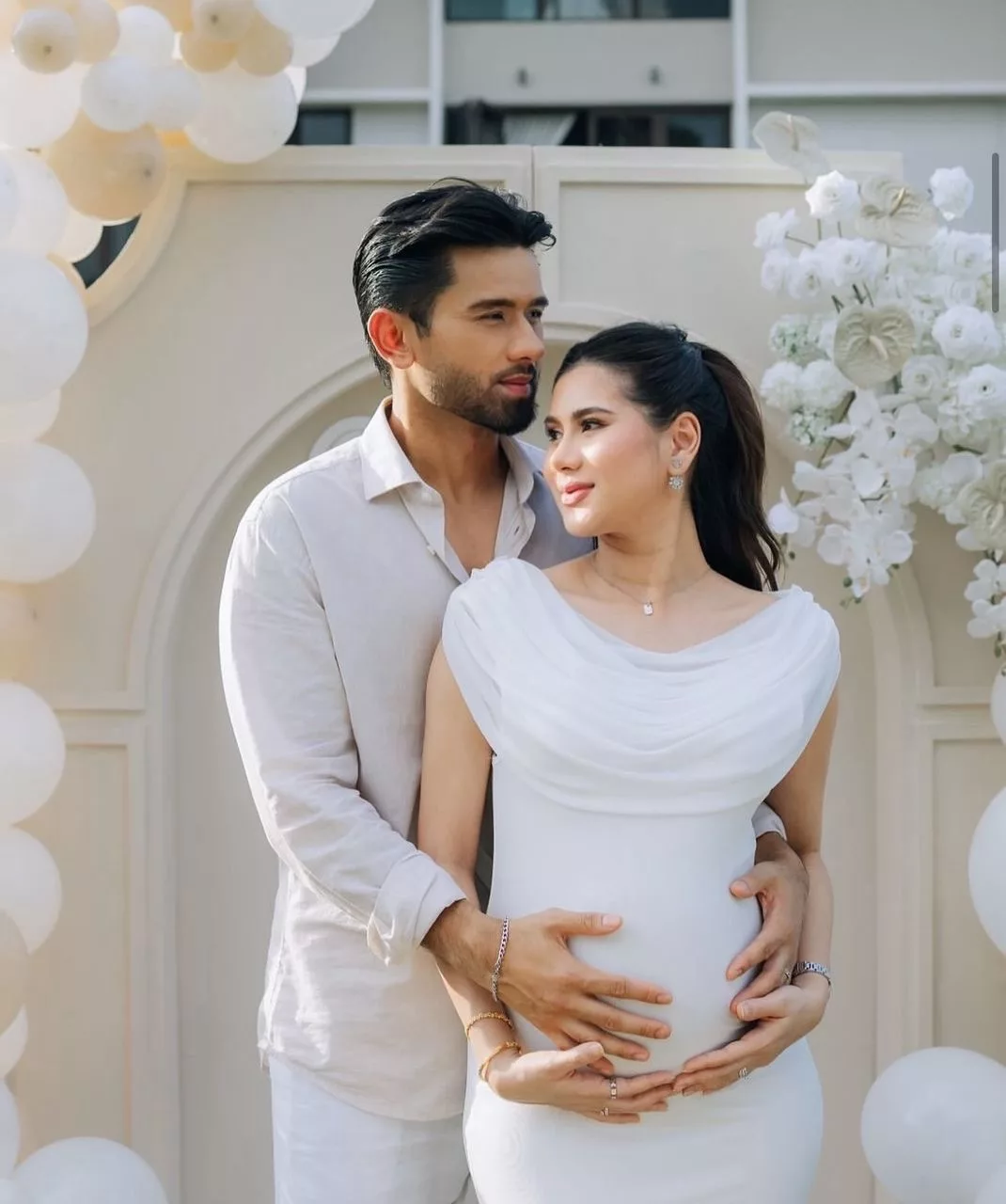 Mimpi Jadi Kenyataan: Redza Rosli & Bella Hana Bakal Timang Anak Sulung Lelaki