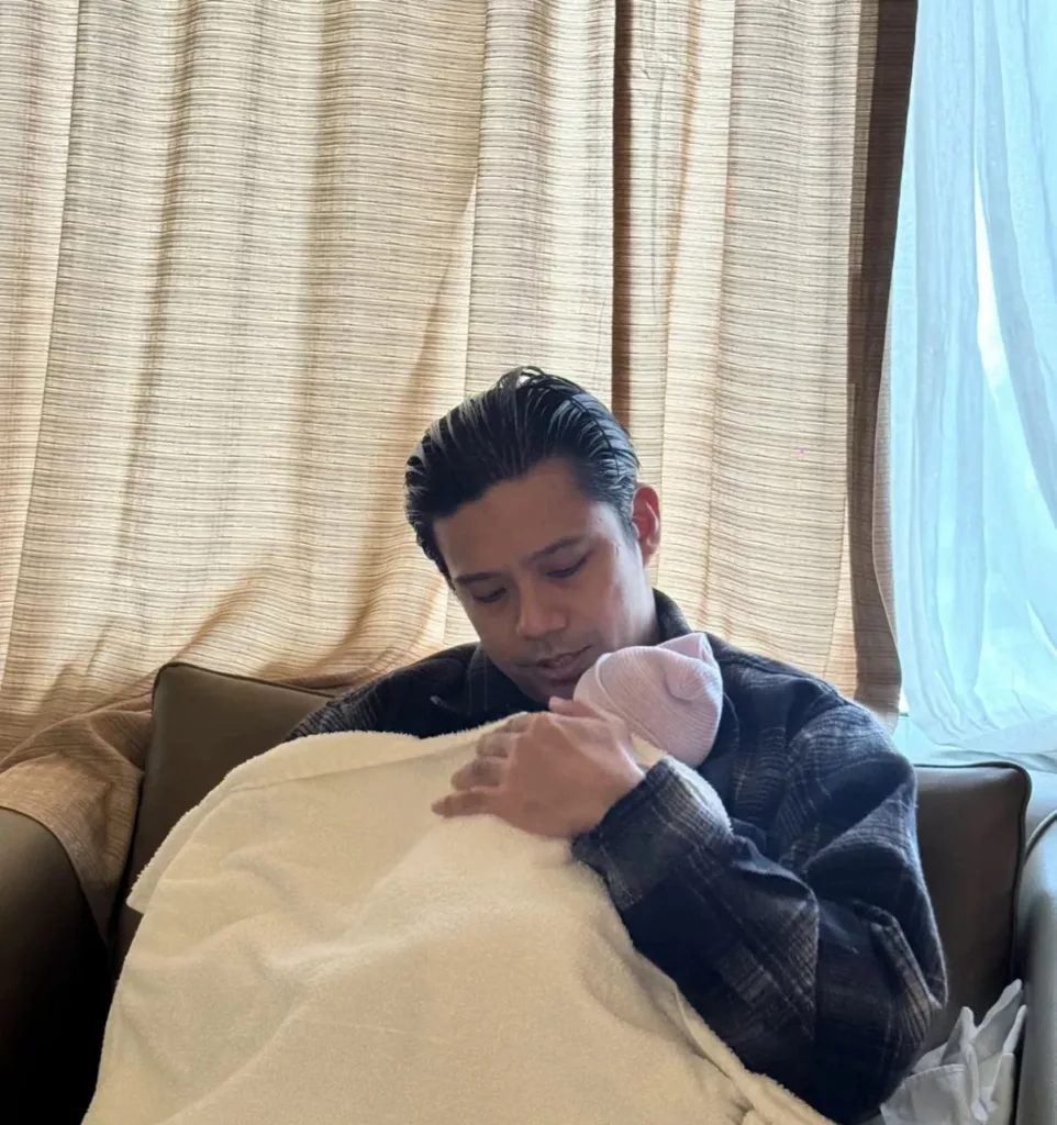 Kelahiran Cahaya Mata yang Dinanti: Noh Salleh & Fatin Athira Sambut Puteri Sulung