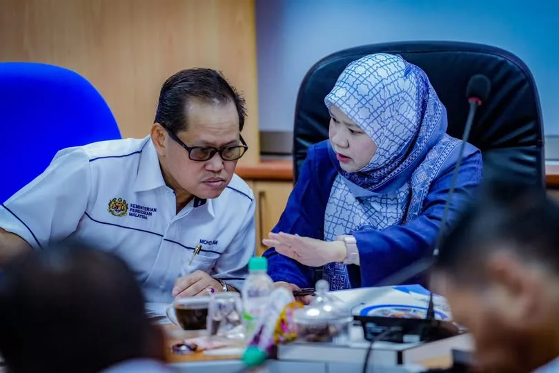 Pendidikan Holistik Lebih Penting Daripada Peperiksaan Awam – Dr. Mohd Azam