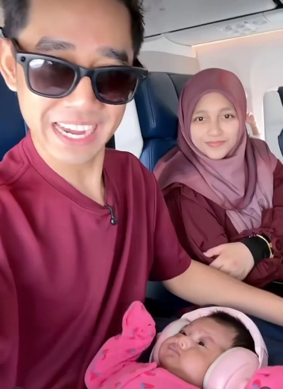 Aqil Zulkiflee Bawa Anak Baru Dua Bulan Pergi Bercuti, Raih Perhatian Warganet 10 Aqil Zulkiflee Bawa Anak Baru Dua Bulan Pergi Bercuti, Raih Perhatian Warganet
