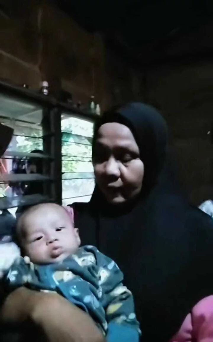 Bayi Tersangkut Pokok: Keajaiban Menyentuh Hati Selepas Tragedi Banjir 37 Bayi Tersangkut Pokok: Keajaiban Menyentuh Hati Selepas Tragedi Banjir