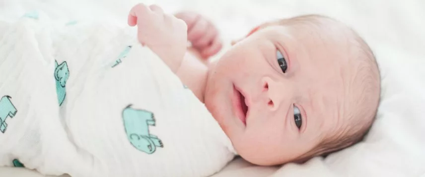 Hip Dysplasia & SIDS: Risiko Bahaya Akibat Silap Bedung Bayi Yang Ramai Ibu Bapa Tak Sedar