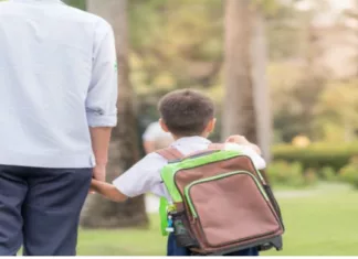 Kanak-Kanak Autisme Dipinggirkan: Kisah Menyayat Hati Seorang Ibu Mempertahankan Hak Anak