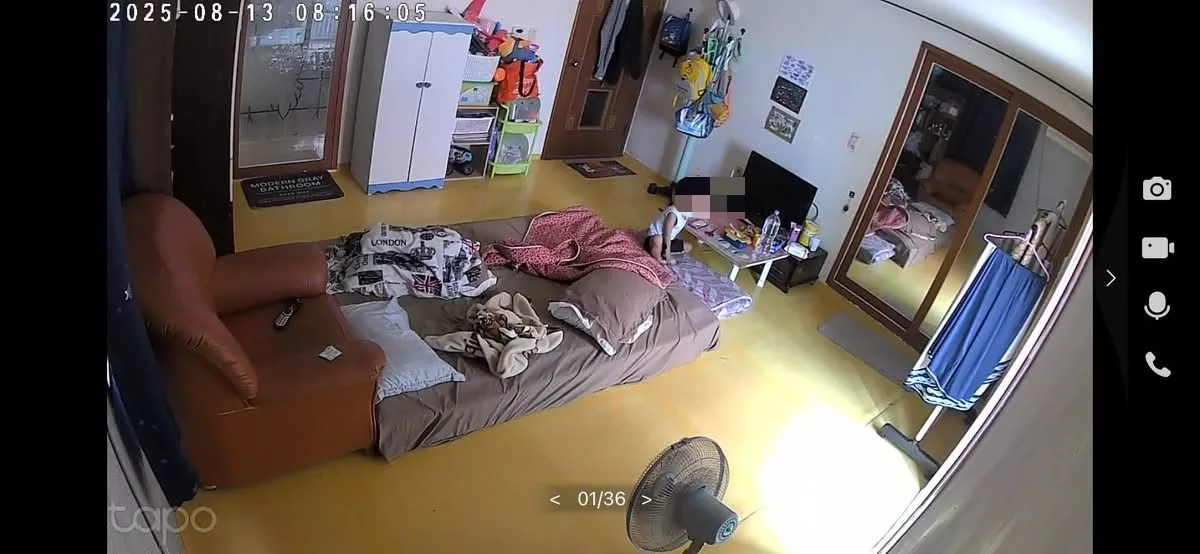 Terpaksa Tinggalkan Anak Sendirian Pergi Kerja, Luahan Ibu Ini Undang Simpati 10 Terpaksa Tinggalkan Anak Sendirian Pergi Kerja, Luahan Ibu Ini Undang Simpati