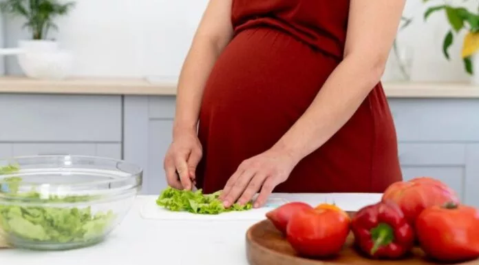 Makanan Pantang Kesuburan: Senarai Penting Yang Ramai Terlepas & Tips Berkesan Untuk Hamil