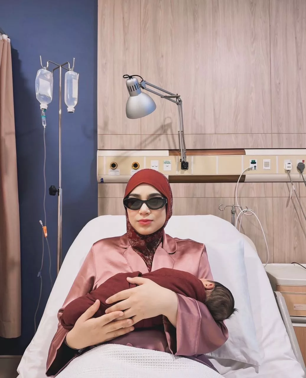 Uyaina Arshad Selamat Bersalin Anak Ketiga, Luah Rasa Takut Sebelum C-Section Ketiga