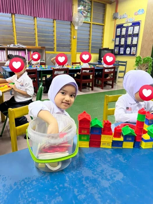 Kemalangan Machang Ragut Ibu Bapa Sekelip Mata, Anak Luah Rindu Hari Pertama Sekolah Undang Sebak 9 Kemalangan Machang Ragut Ibu Bapa Sekelip Mata, Anak Luah Rindu Hari Pertama Sekolah Undang Sebak