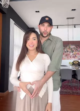 Wanna Ali Luah Syukur Bakal Timang Cahaya Mata “Allah Telah Menulis Semula...” 7 Wanna Ali Luah Syukur Bakal Timang Cahaya Mata “Allah Telah Menulis Semula…”