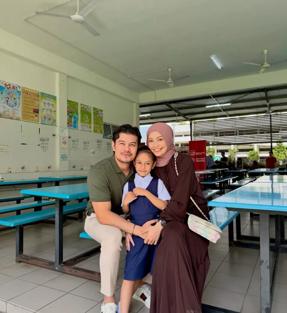 Aina & Hafiz Pilih SJKC Untuk Anak Sulung, Rupanya Ini Sebab Buat Keputusan Begitu 7 Aina & Hafiz Pilih SJKC Untuk Anak Sulung, Rupanya Ini Sebab Buat Keputusan Begitu