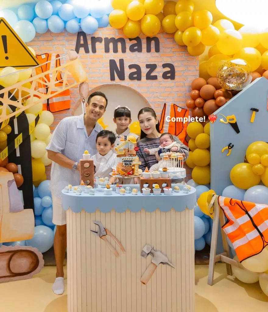 Hari Lahir Arman Naza: Cucu Billionaire, Buah Hati Chryseis Tan Genap Usia 3 Tahun Pilih Tema Construction