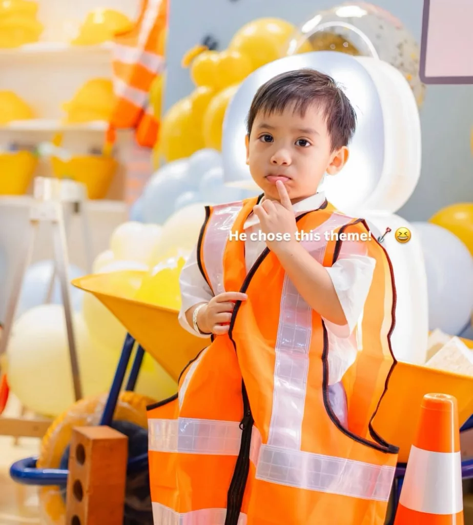 Hari Lahir Arman Naza: Cucu Billionaire, Buah Hati Chryseis Tan Genap Usia 3 Tahun Pilih Tema Construction