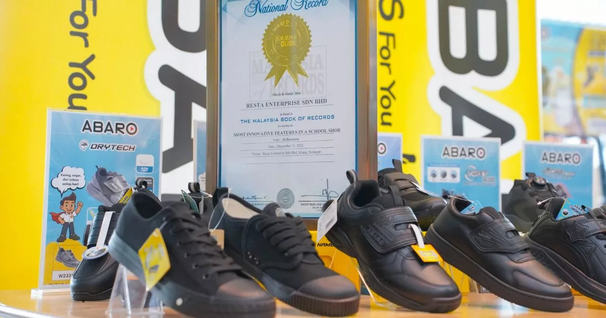 ABARO Diiktiraf Malaysia Book of Records, Bukti Inovasi Kasut Sekolah Tempatan