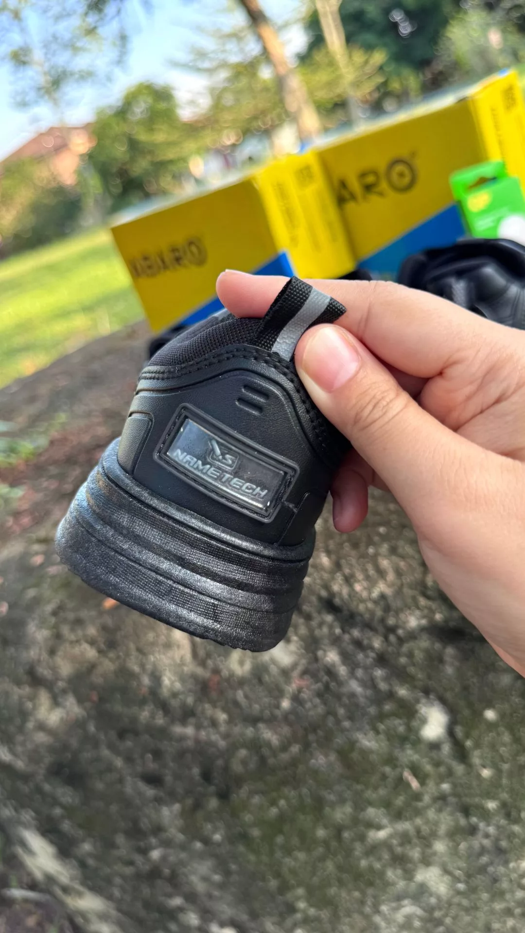 ABARO Diiktiraf Malaysia Book of Records, Bukti Inovasi Kasut Sekolah Tempatan