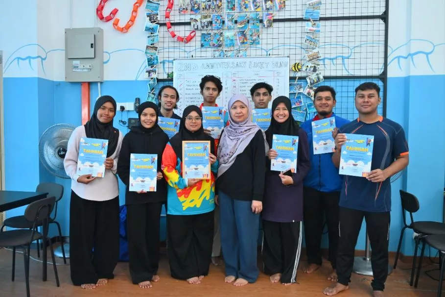 Seronoknya Peserta Belajar Asas Renang Di Splashtastik Hillpark, Puncak Alam Sempena Cuti Sekolah!