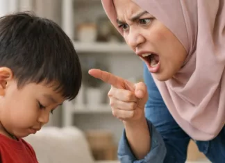 Tanpa Sedar, 4 Benda Ini Buat Mak Ayah Jadi Cepat Marah Pada Anak