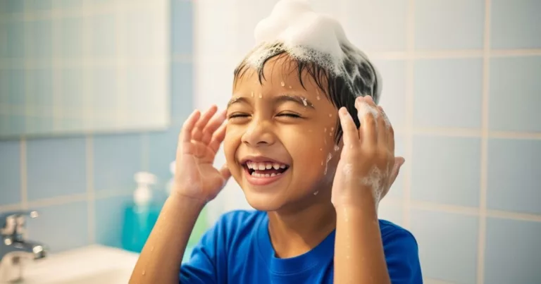 Trik Anak Mandi Cepat Tanpa Drama, Mak Ayah Pun Tak Naik Darah!