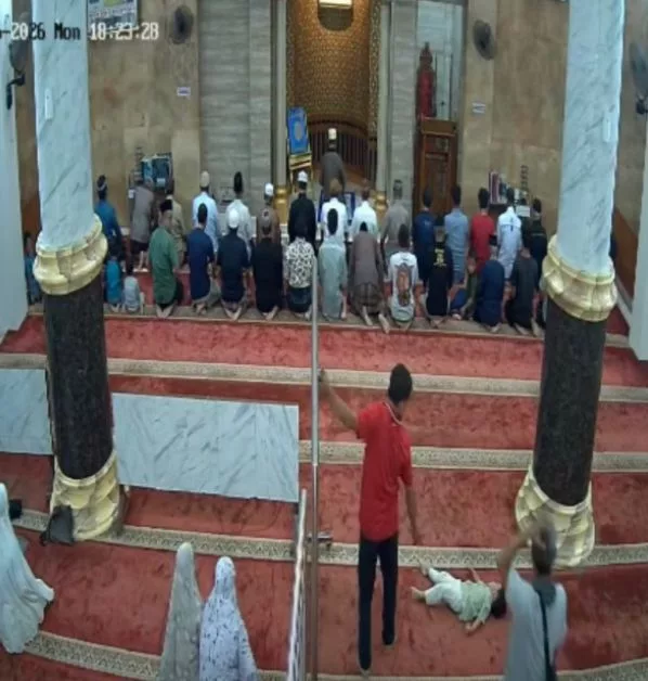 Ibu Luah Kecewa Komen Pelik-Pelik Tentang Anak Selepas Video Penghadang  Dalam Masjid Jatuh Hempap Anak Tular
