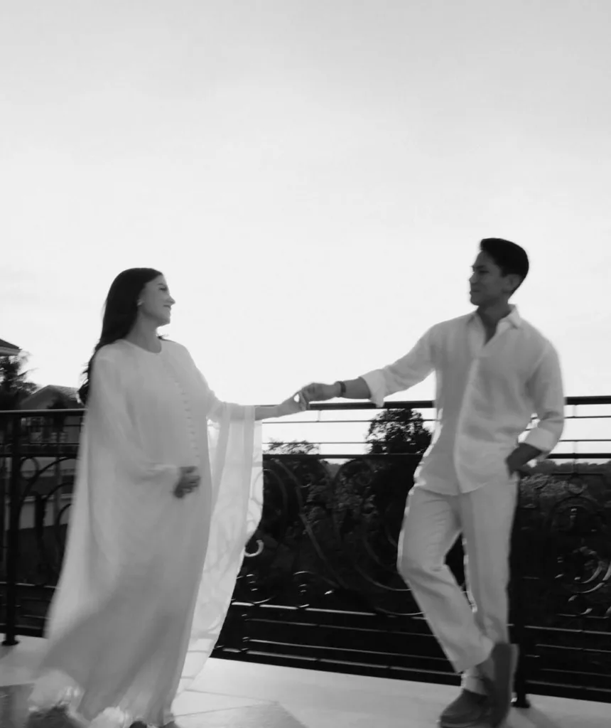 Putera Mateen & Pengiran Anak Isteri Anisha Timang Cahaya Mata Sulung, 17 Das Meriam Rai Kelahiran Puteri Diraja