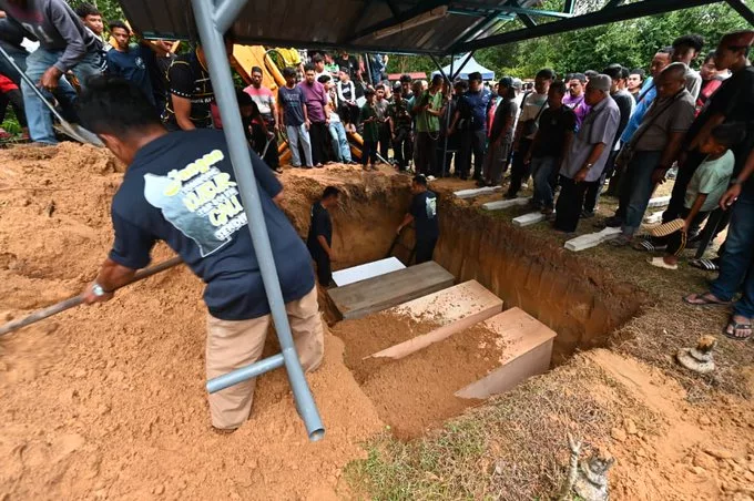 Tragedi Ramadan Lima Sekeluarga Terkorban, Detik Akhir Suspek Peluk Anak Undang Sebak & Pilu