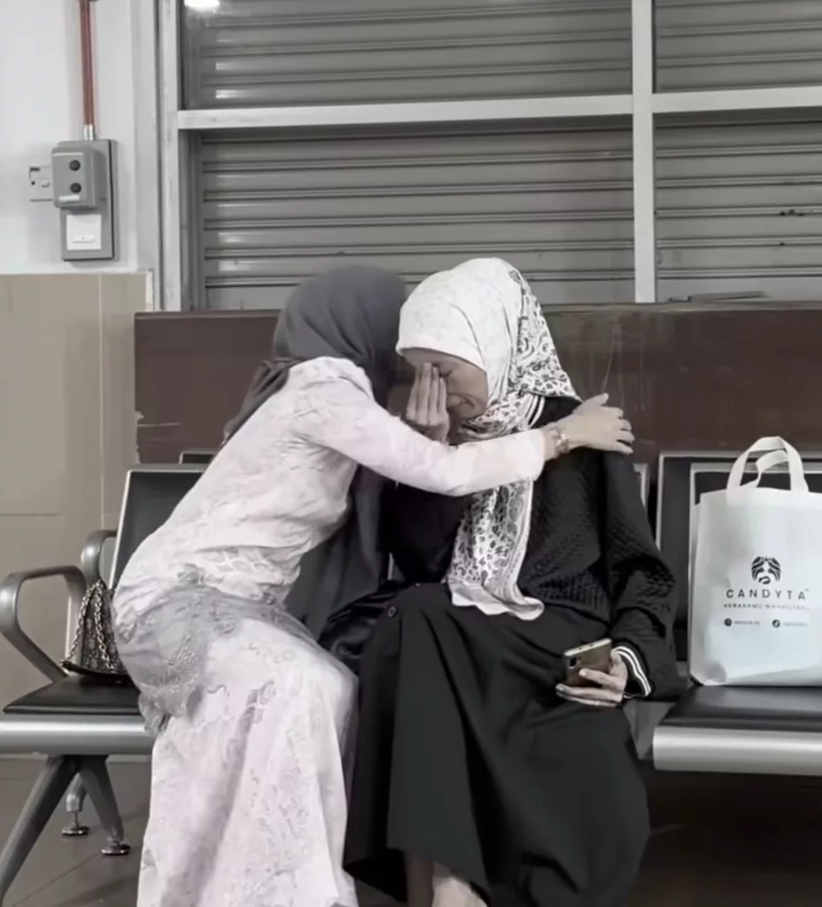 "Aku Sebenarnya Dah Tak Kuat Pun…" Tangisan Amyza Aznan Buat Anak Sulung Meruntun Jiwa 11 “Aku Sebenarnya Dah Tak Kuat Pun…” Tangisan Amyza Aznan Buat Anak Sulung Meruntun Jiwa