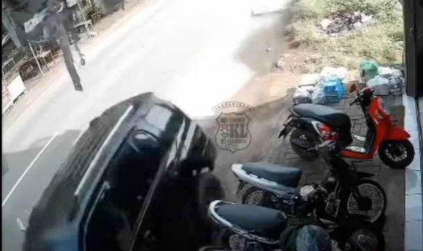 Anak Maut Dirempuh Pacuan Empat Roda, Ditinggal Seketika Atas Motosikal