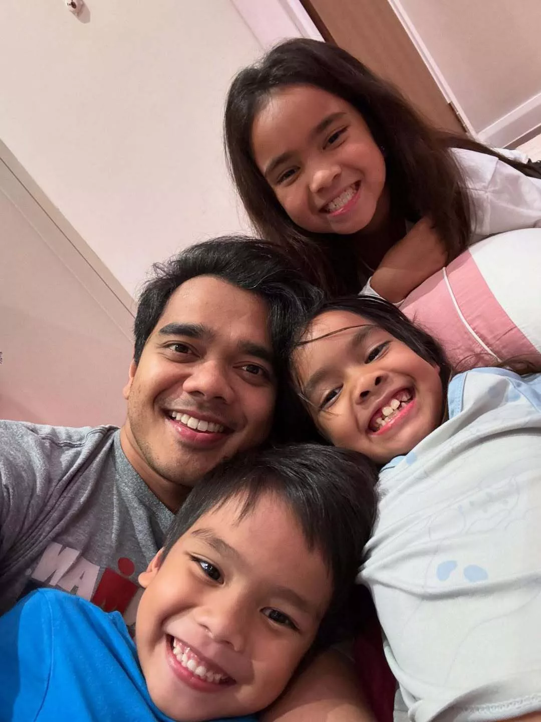 Alif Satar Bakal Timang Anak Keempat Hari Raya Kedua, “Anak-Anak Tak Sabar Tunggu Adik”