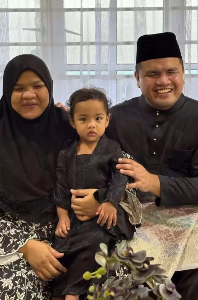 'Panggil Nama Pun Tak Respons' Azmi Saat Risau Anak Usia 2 Tahun Belum Bertutur Lagi 6 ‘Panggil Nama Pun Tak Respons’ Azmi Saat Risau Anak Usia 2 Tahun Belum Bertutur Lagi