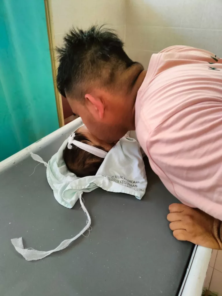 Bayi 8 Bulan Pergi Selepas Kemalangan, Ibu Ayah Reda Ujian Besar 18 Ramadan!