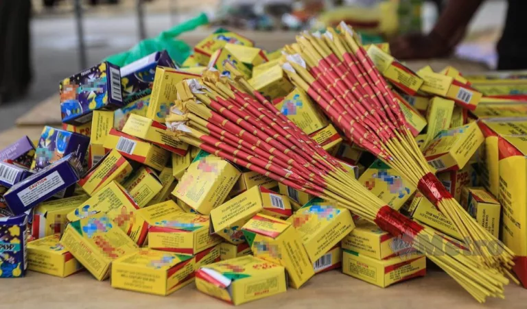 Padah Bermain Mercun, Kanak-Kanak 4 Tahun Putus Jari! 6 Padah Bermain Mercun, Kanak-Kanak 4 Tahun Putus Jari!