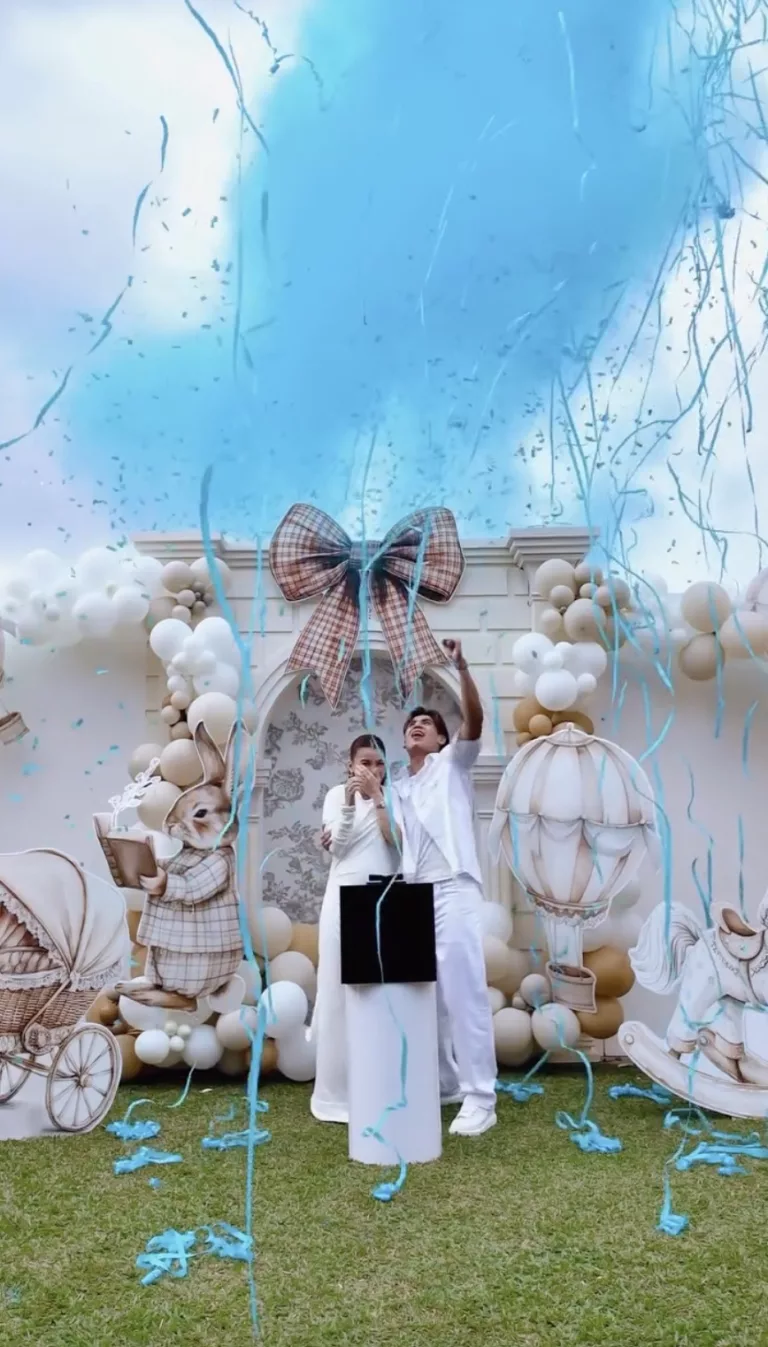 Eyka Farhana & Akhyar Rashid Bakal Timang Bayi Lelaki, “Syukur Alhamdulillah” 8 Eyka Farhana & Akhyar Rashid Bakal Timang Bayi Lelaki, “Syukur Alhamdulillah”