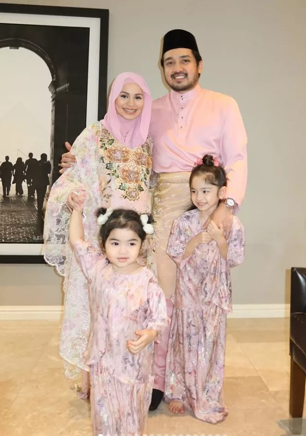 Izara Aishah Kongsi Wajah Anak Ketiga, Nama Indah Jadi Perhatian Ramai! 6 Izara Aishah Kongsi Wajah Anak Ketiga, Nama Indah Jadi Perhatian Ramai!