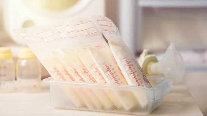 Cara Simpan Susu Ibu Perahan (EBM) Dengan Betul, Panduan Lengkap & Penting Untuk Ibu Bekerja!