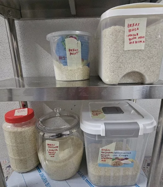 Ibu Jangan Stres, Ini Cara Simpan Beras Tanpa Kutu Paling Mudah & Berkesan, Teknik Ini Confirm Menjadi! 5 Ibu Jangan Stres, Ini Cara Simpan Beras Tanpa Kutu Paling Mudah & Berkesan, Teknik Ini Confirm Menjadi!