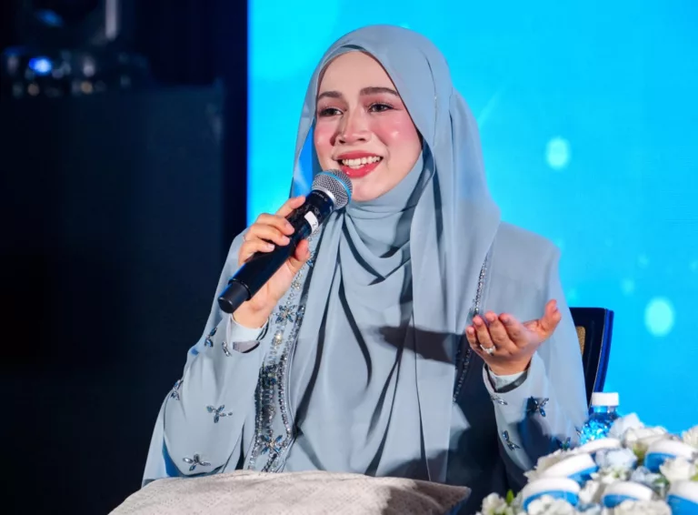 Amira Othman Sah Hamil 7 Bulan, Bakal Timang Cahaya Mata Jun Ini!