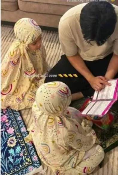 Fattah Amin Ajar Fatima Baca Quran, Gelaran “Ustaz Daddy” Buat Ramai Cair! 7 Fattah Amin Ajar Fatima Baca Quran, Gelaran “Ustaz Daddy” Buat Ramai Cair!