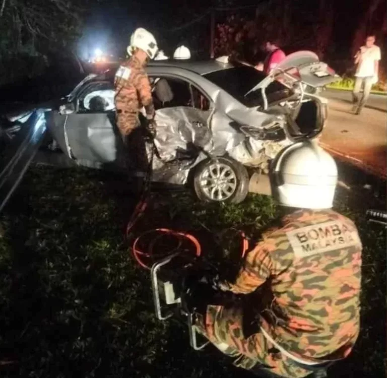 Kanak-kanak Lelaki Maut Tersepit, Nahas Tiga Kenderaan Di Muadzam Shah!