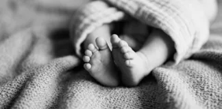 bayi dicampak dari tingkat 10