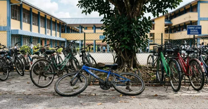 budak 10 tahun patah rahang