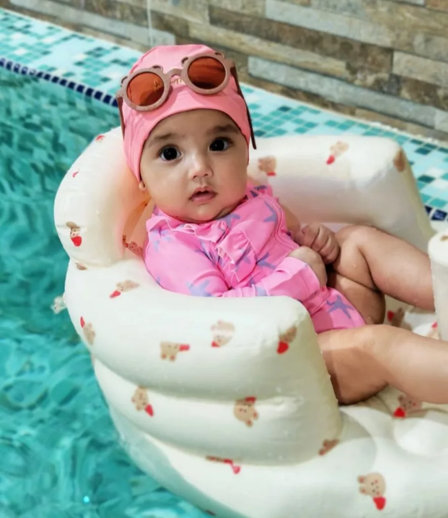 Dahlia Akhirnya Dedah Wajah Anak Sempena Hari Kelahiran Pertama