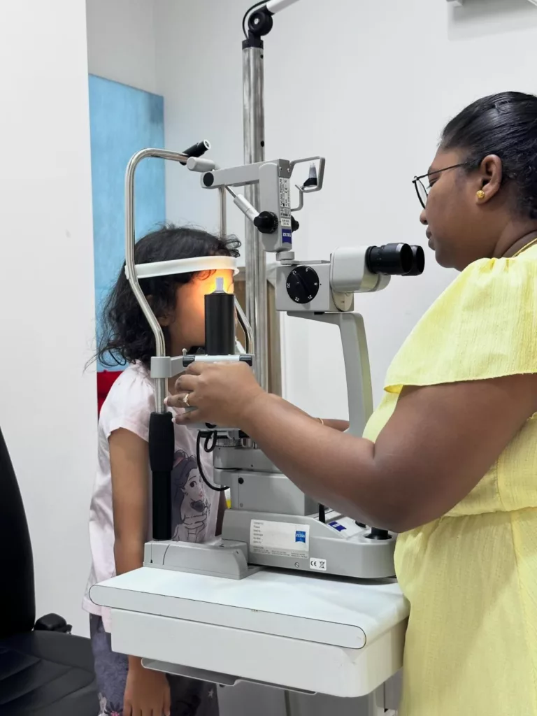 Ingat Anak Malas Belajar & Slow Learner, Rupanya Rabun Cecah 500 Kedua-Dua Belah Mata 6 Ingat Anak Malas Belajar & Slow Learner, Rupanya Rabun Cecah 500 Kedua-Dua Belah Mata