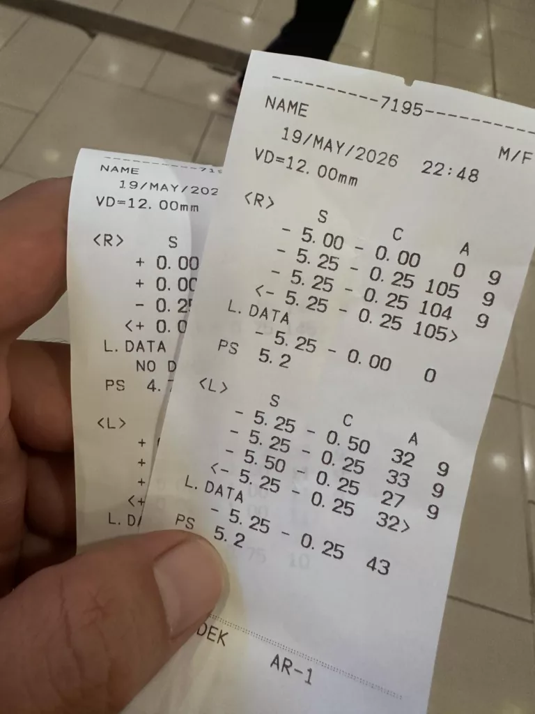 Ingat Anak Malas Belajar & Slow Learner, Rupanya Rabun Cecah 500 Kedua-Dua Belah Mata 7 Ingat Anak Malas Belajar & Slow Learner, Rupanya Rabun Cecah 500 Kedua-Dua Belah Mata
