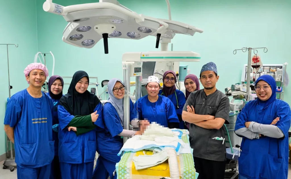 Bayi 500 Gram , 4 Bulan Di NICU Lalui Detik Cemas 4 Bayi 500 Gram , 4 Bulan Di NICU Lalui Detik Cemas