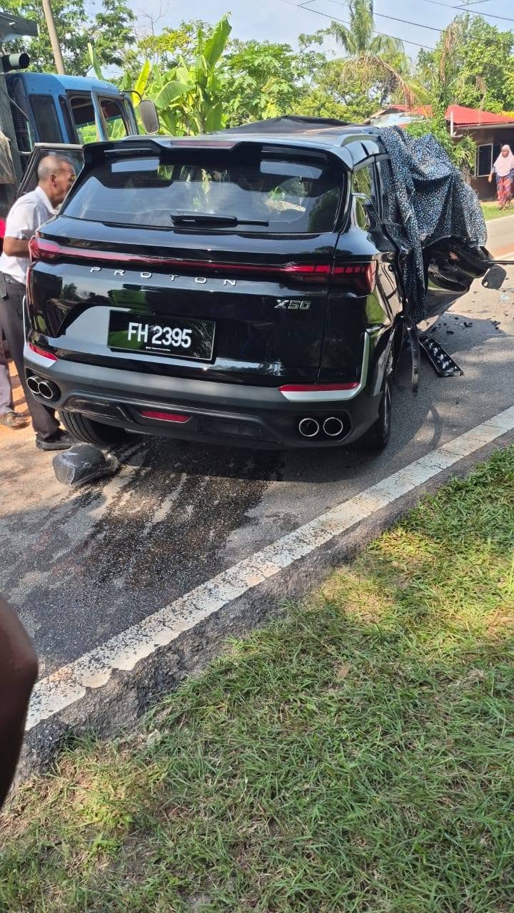 Kemalangan SUV Sungai Petani: Ibu Kanak-Kanak 7 Tahun Tak Sangka Perasaan Tak Sedap Hati Jadi Kenyataan! 8 Kemalangan SUV Sungai Petani: Ibu Kanak-Kanak 7 Tahun Tak Sangka Perasaan Tak Sedap Hati Jadi Kenyataan!