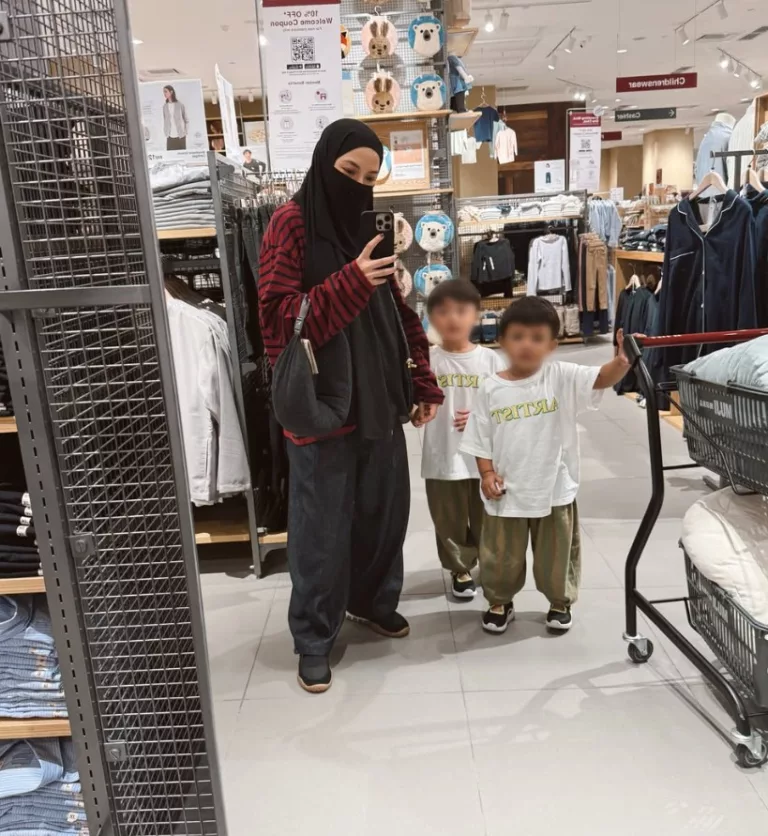 Neelofa Tampal ‘Words Of Affirmation’ Dalam Bilik Anak, "Saya Nak Dia Ingat Sentiasa" 8 Neelofa Tampal ‘Words Of Affirmation’ Dalam Bilik Anak, “Saya Nak Dia Ingat Sentiasa”