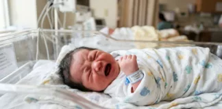 Bayi Menangis 3 Jam Sehari