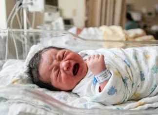 Bayi Menangis 3 Jam Sehari