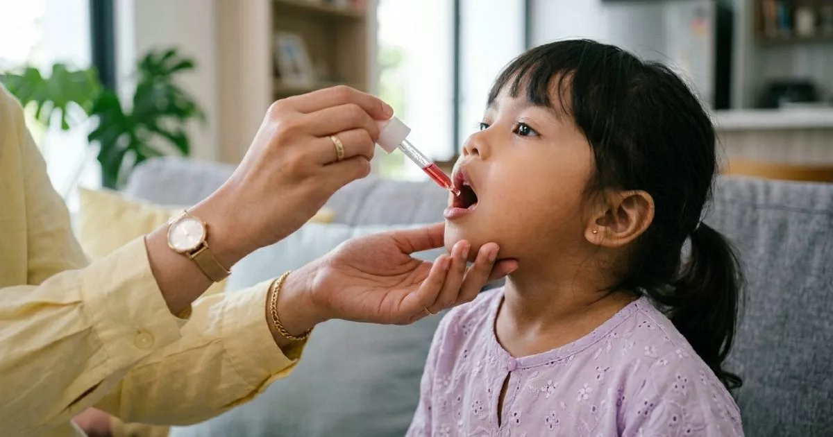 Anak Muntah Selepas Makan Ubat, Perlu Beri Semula Atau Tidak? Ini Penjelasan Doktor! 7 Anak Muntah Selepas Makan Ubat, Perlu Beri Semula Atau Tidak? Ini Penjelasan Doktor!
