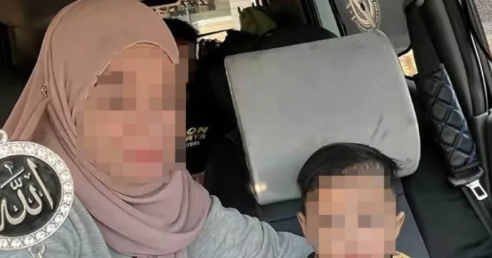 Ibu Tunggal Tekad Tinggal Dalam Kereta Demi Anak-Anak